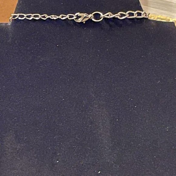 Pearl and Chain Necklace - Picture 3 of 3